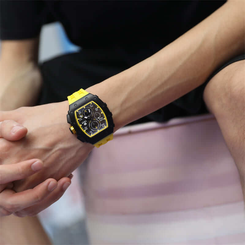 Quartz Movement Waterproof Watch TB8204Q