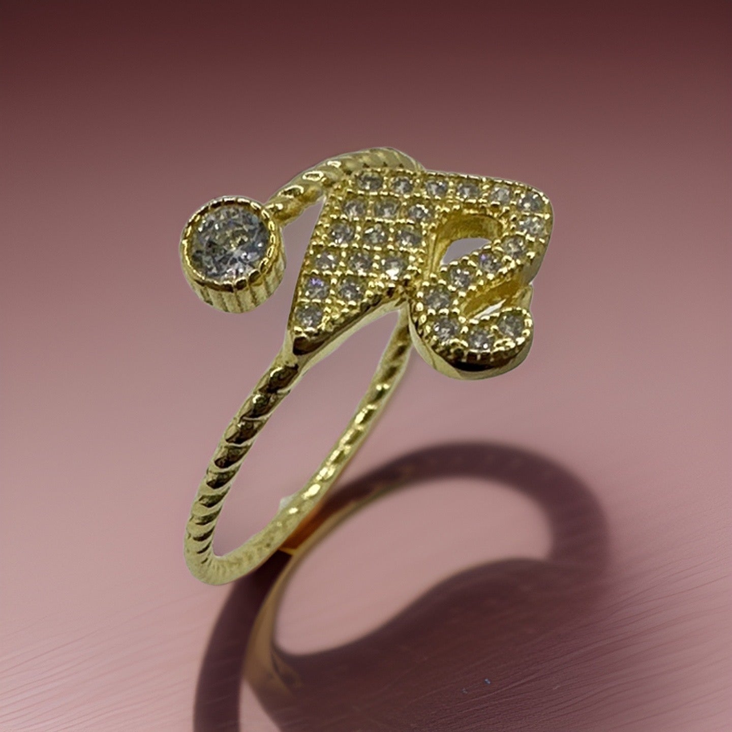 Elegant Swan Design White Zirconia Silver Ring