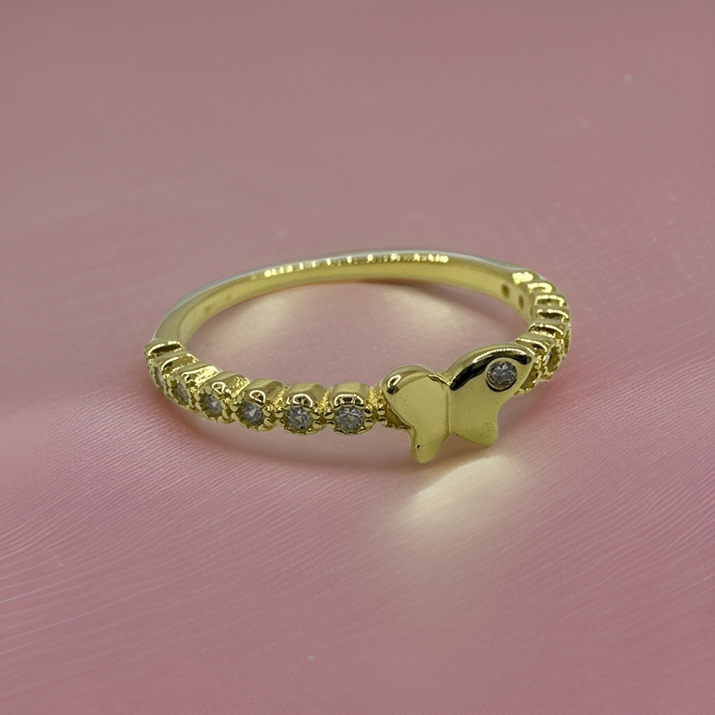 Express Your Love: Silver Heart Ring with White Zircon Stone