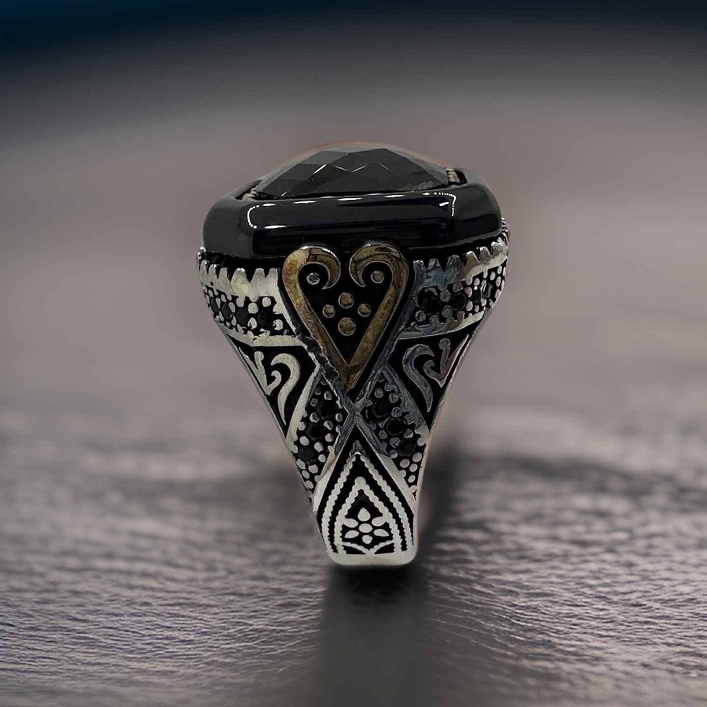 Versatile Elegance: Silver Ring with Heart Design