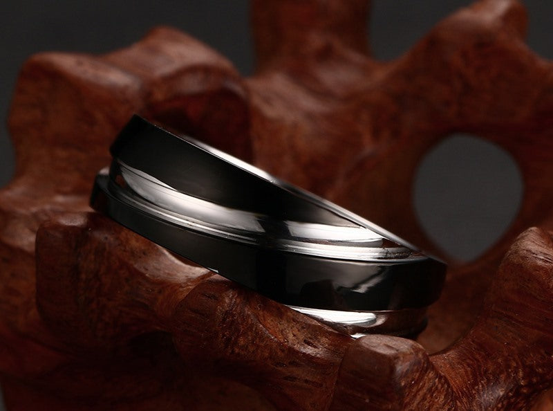 Schwarzer Herrenring aus Titanstahl-Twill