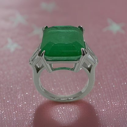 Elegant and Dazzling 925 Sterling Silver Ring with Green Zircon Stone