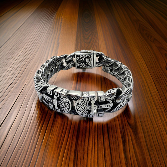 Elegant and Stylish Stainless Steel Bracelet (Gift Option)